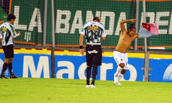 Nuñez festeja su primer gol en tierras melmacianas
